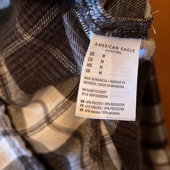 American Eagle 🦅 Amazingly Soft boyfriend fit plaid shirt size medium - Picture 7 of 11